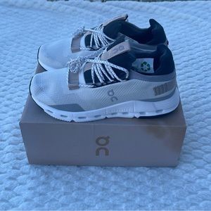 On Running CloudNova White & Sand Size 8